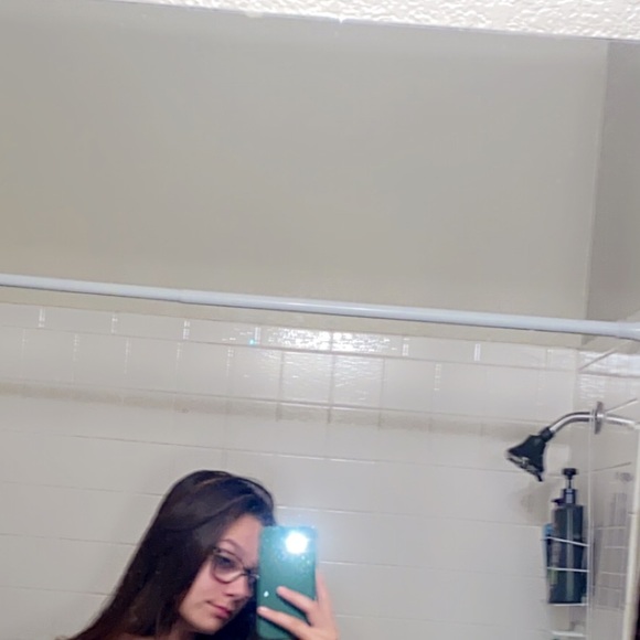 Meet your Posher, Joselyn - Picture 1 of 1